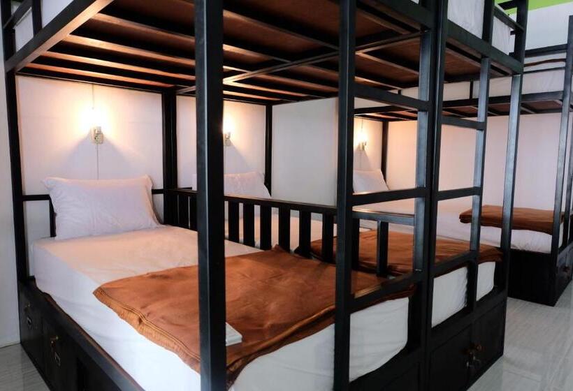 호스텔 The Cheap & Cozy Canggu