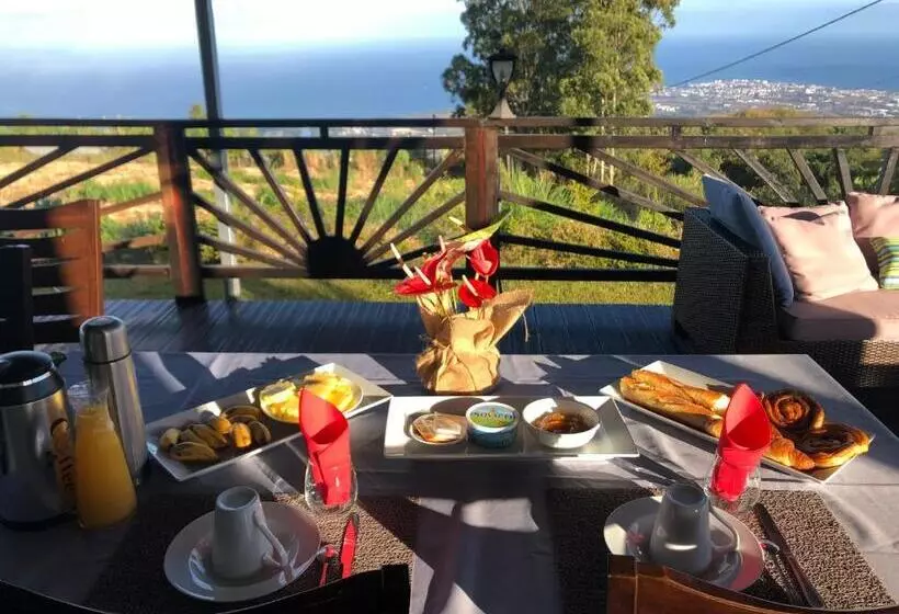 تختخواب و صبحانه Ferme L Eau De Coco