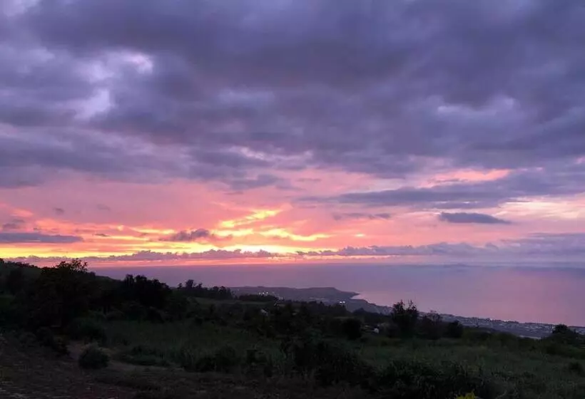 تختخواب و صبحانه Ferme L Eau De Coco