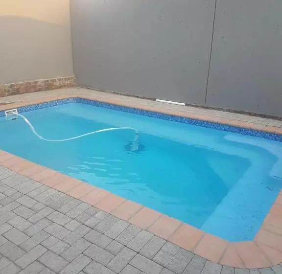 Aamiaismajoitus (B&B) Mzet Guest House