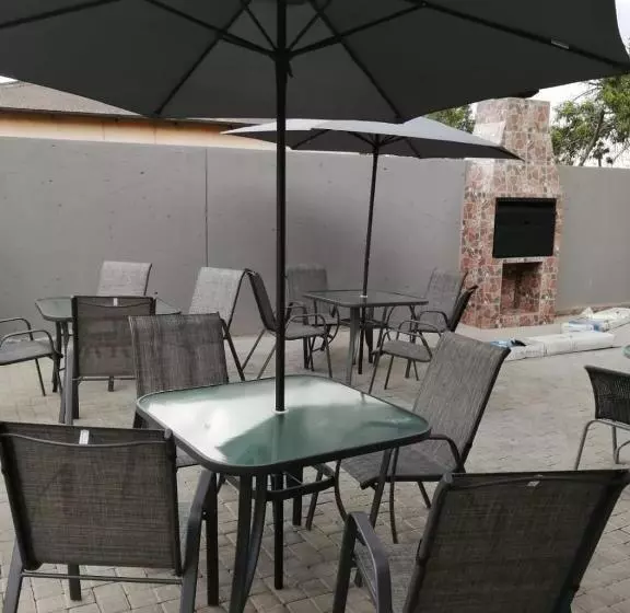 Aamiaismajoitus (B&B) Mzet Guest House