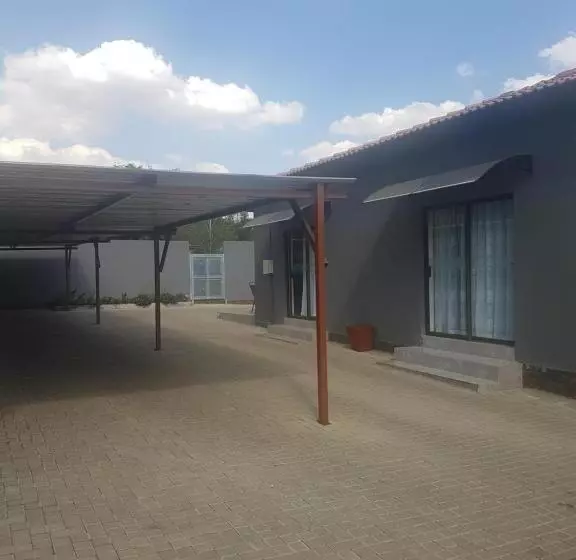 Aamiaismajoitus (B&B) Mzet Guest House