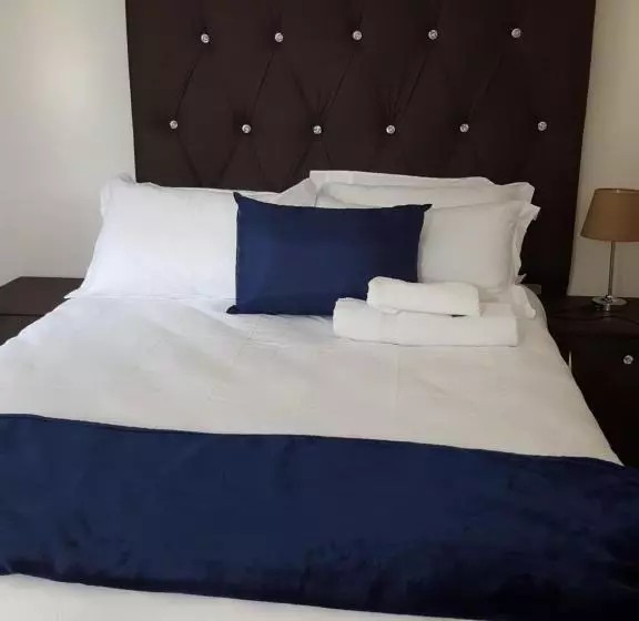 Aamiaismajoitus (B&B) Mzet Guest House