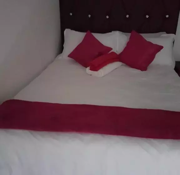 Aamiaismajoitus (B&B) Mzet Guest House