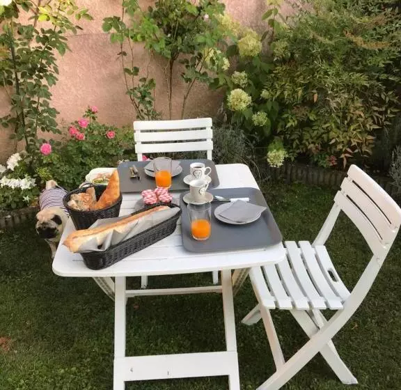 Aamiaismajoitus (B&B) Rose Garden Mezzanine