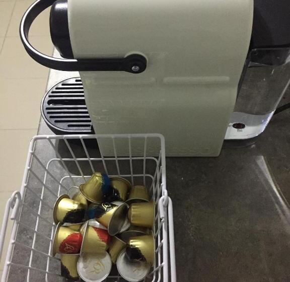 ベッドアンドブレックファースト Rose Garden Mezzanine