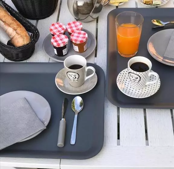 Aamiaismajoitus (B&B) Rose Garden Mezzanine