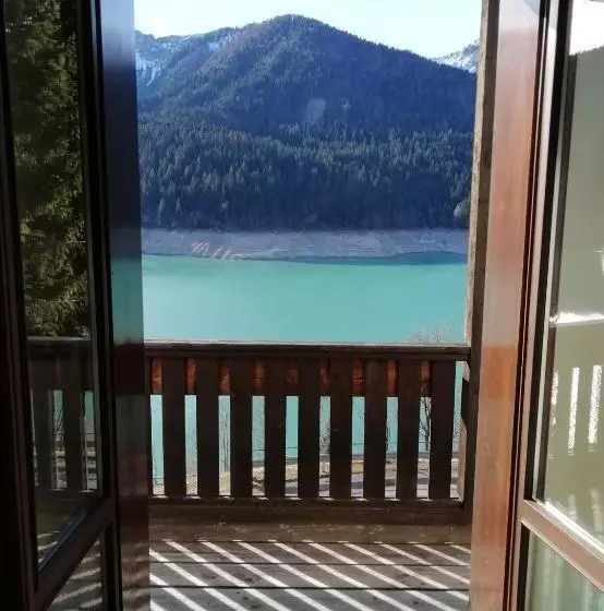 Elison On The Lake B&b