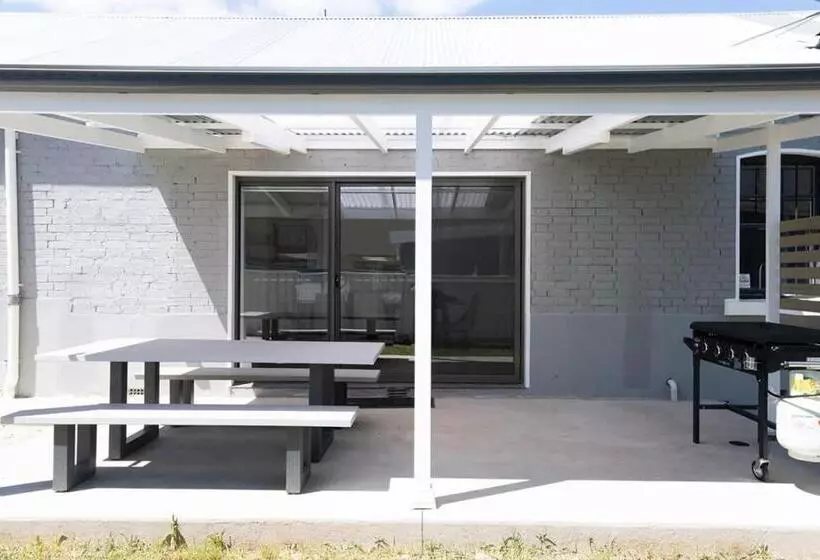 Mcnamara Lane Large Cbd Home Freshly Renovated 7 Smart Tv S Sleeps 11