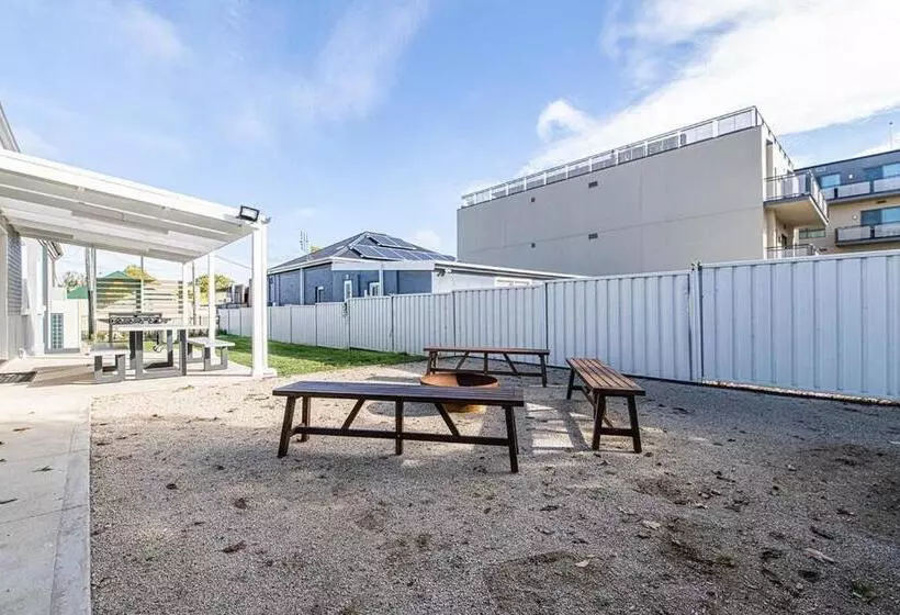 Mcnamara Lane Large Cbd Home Freshly Renovated 7 Smart Tv S Sleeps 11