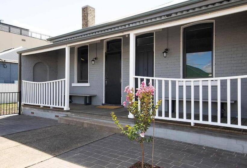 Mcnamara Lane Large Cbd Home Freshly Renovated 7 Smart Tv S Sleeps 11