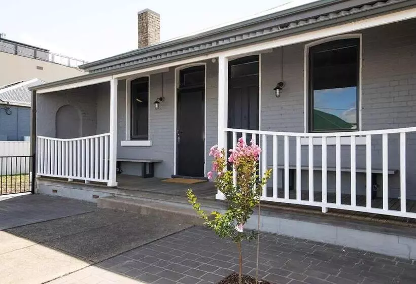 Mcnamara Lane Large Cbd Home Freshly Renovated 7 Smart Tv S Sleeps 11