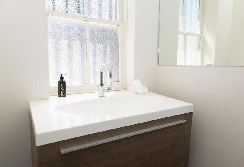 Mcnamara Lane Large Cbd Home Freshly Renovated 7 Smart Tv S Sleeps 11