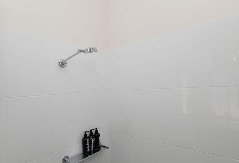 Mcnamara Lane Large Cbd Home Freshly Renovated 7 Smart Tv S Sleeps 11