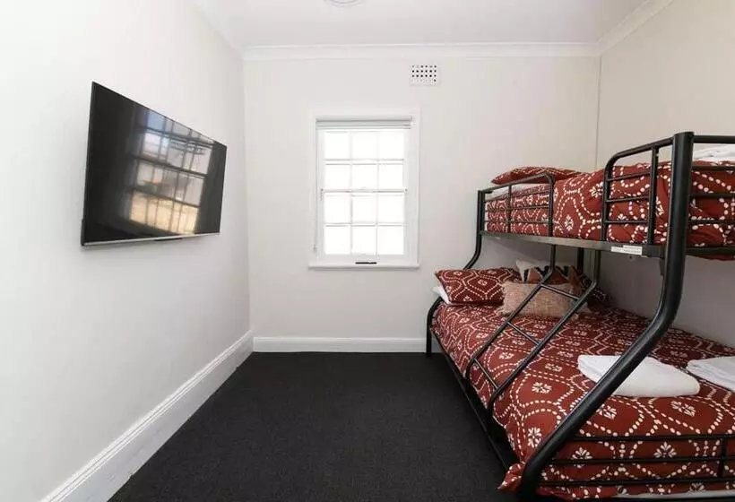 Mcnamara Lane Large Cbd Home Freshly Renovated 7 Smart Tv S Sleeps 11