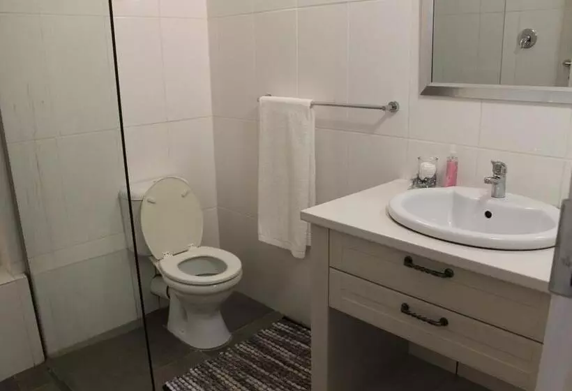 Majatalo Berry Lane Guesthouse