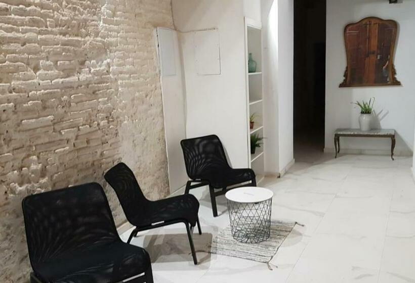 پانسیون Plaza Redonda Brugada Home