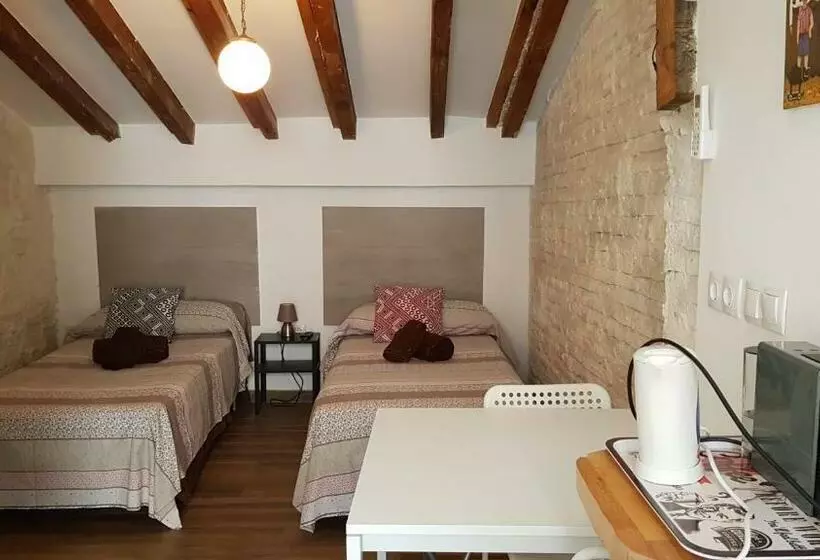پانسیون Plaza Redonda Brugada Home