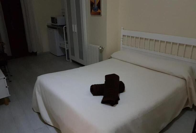 پانسیون Plaza Redonda Brugada Home