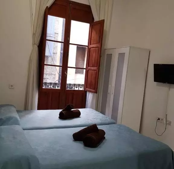 پانسیون Plaza Redonda Brugada Home