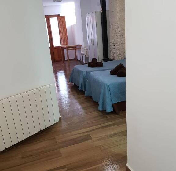 پانسیون Plaza Redonda Brugada Home