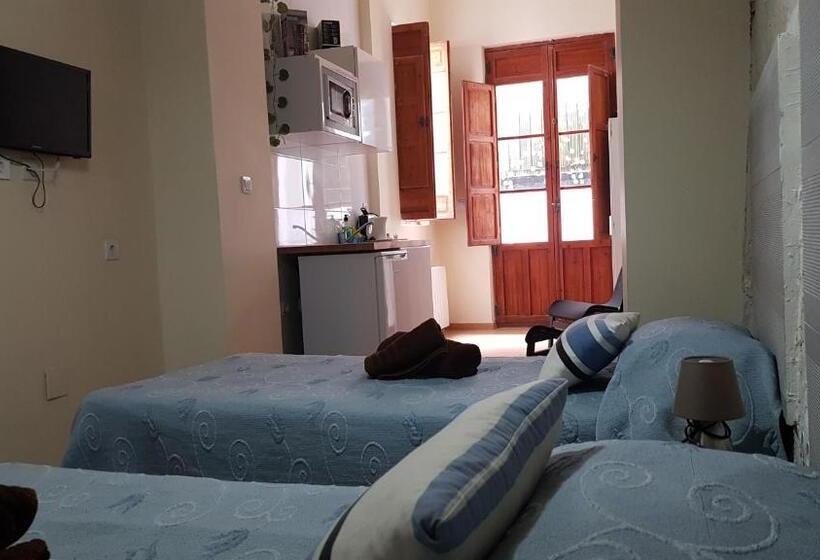 پانسیون Plaza Redonda Brugada Home