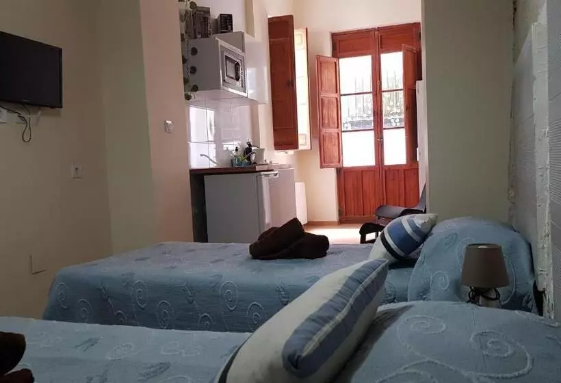 پانسیون Plaza Redonda Brugada Home