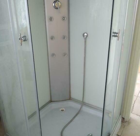 پانسیون Valjotė