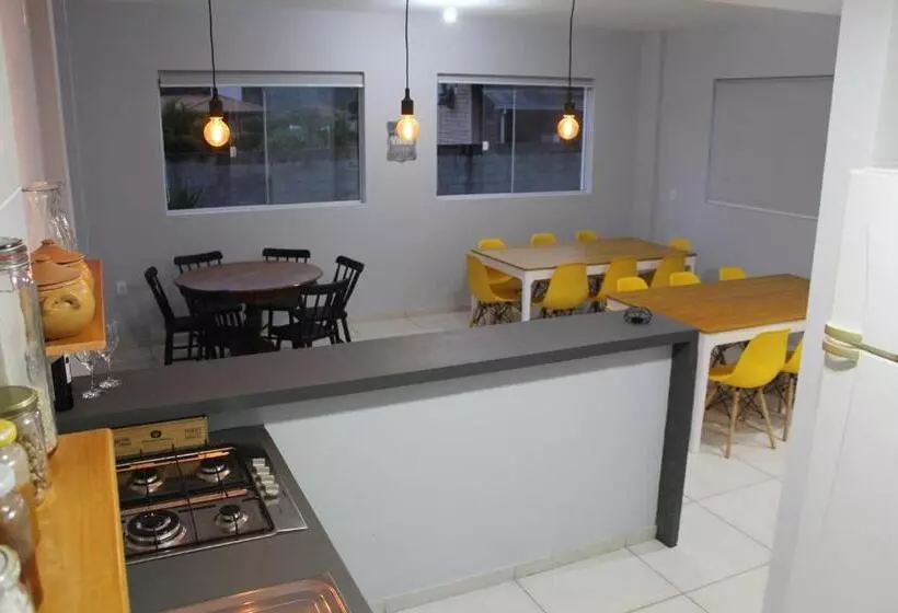 Rosa Surf Hostel & Food