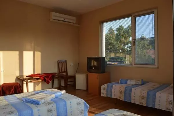 ペンション къща за гости черната роза