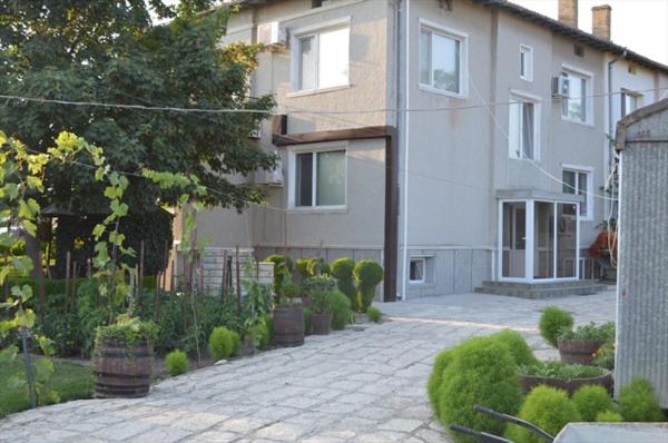 پانسیون къща за гости черната роза