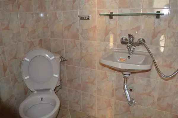 ペンション къща за гости черната роза