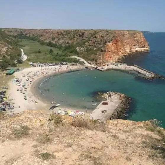 ペンション къща за гости черната роза