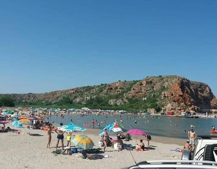 پانسیون къща за гости черната роза