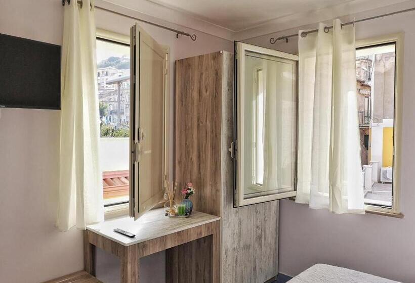 پانسیون A Casa Di Noemi