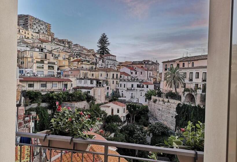 پانسیون A Casa Di Noemi