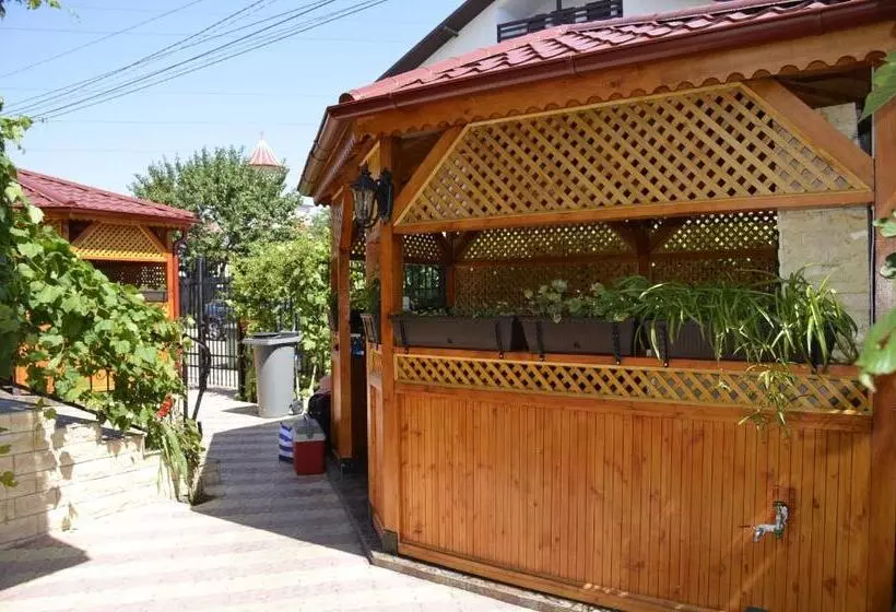 ペンション Casa Sarofin