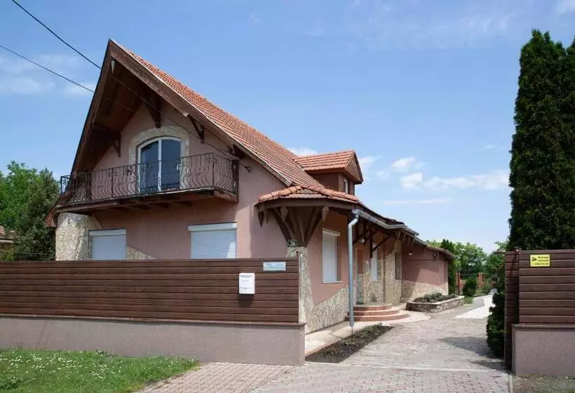 Villanána