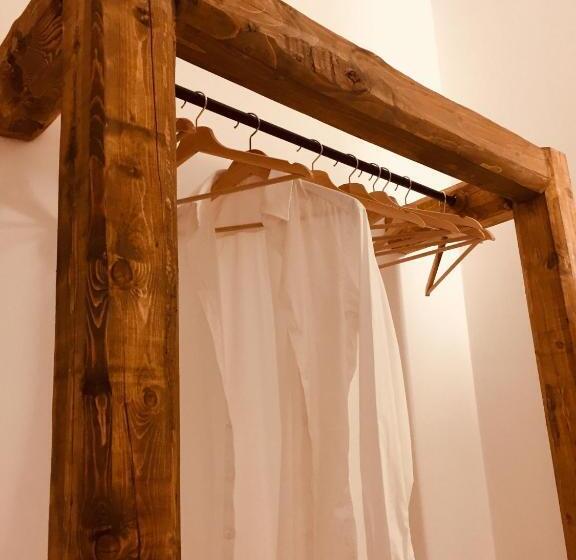 تختخواب و صبحانه Alba Dei Trulli