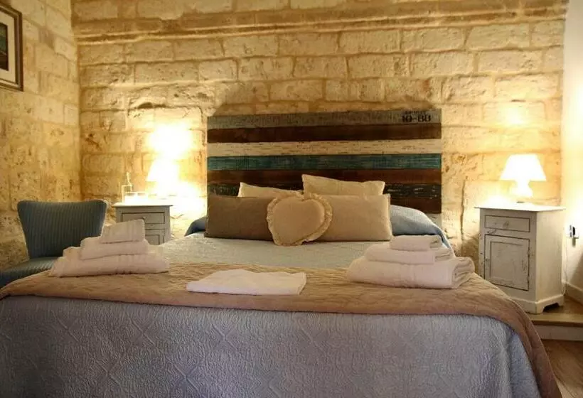 تختخواب و صبحانه La Stanza