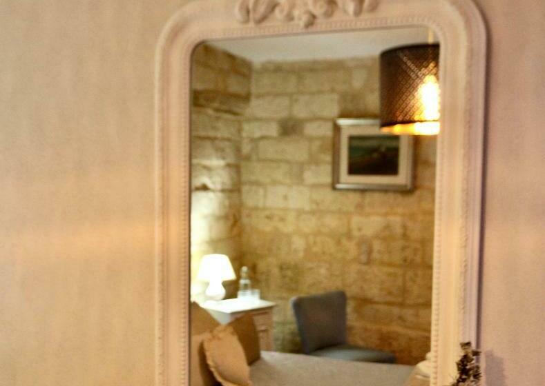 تختخواب و صبحانه La Stanza