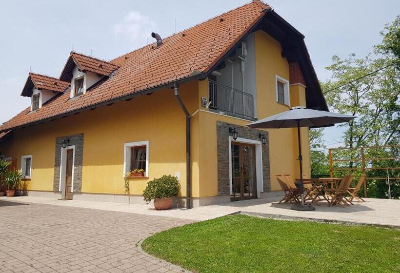 هتل Wine House Kaloh