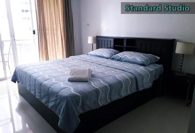 Jomtien Beach Penthouses Condo