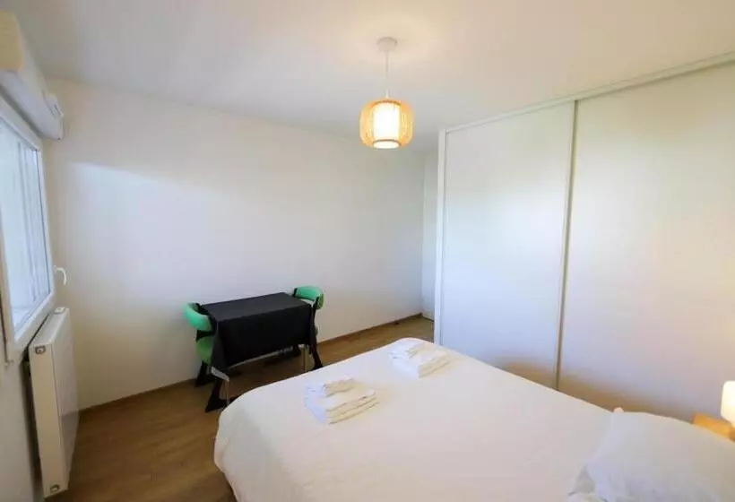 Le Discret T2 Aux Portes De La Vieille Ville