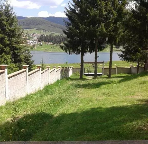 ペンション вила мерджан