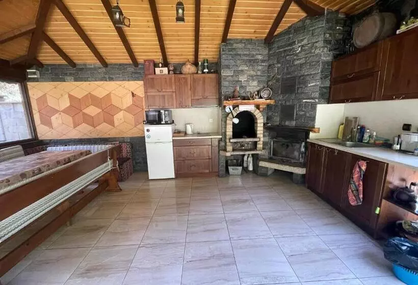 ペンション вила мерджан