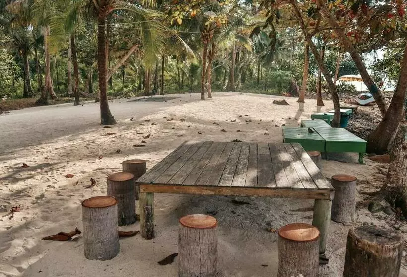 Majatalo Baan Rabieng Talay Homestayบ้านระเบียงทะเล โฮมสเตย์เกาะกูด