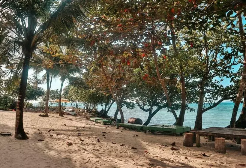 Majatalo Baan Rabieng Talay Homestayบ้านระเบียงทะเล โฮมสเตย์เกาะกูด