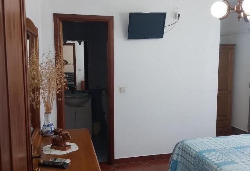 بنسيون Casa Do Eido