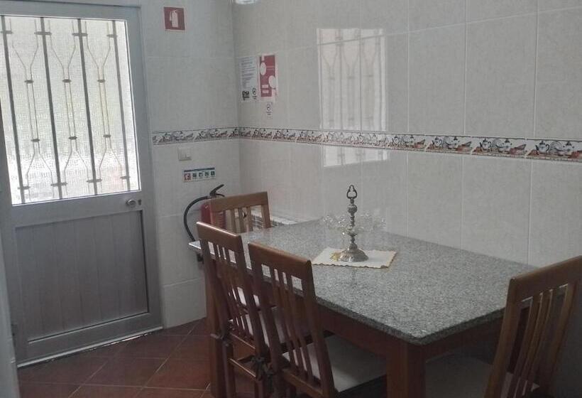 بنسيون Casa Do Eido
